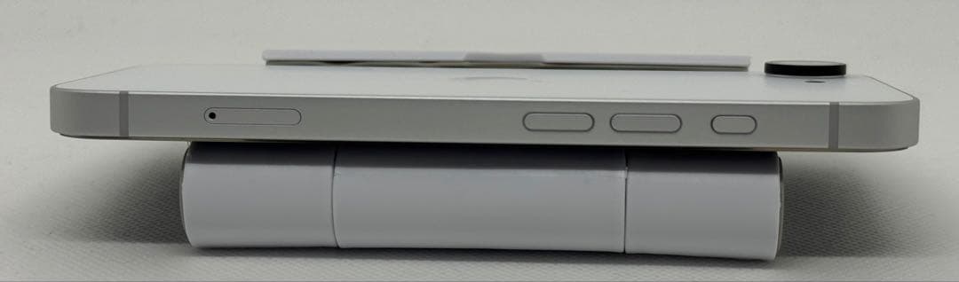 iPhone 16e 128GB ホワイト バッテリー最大容量100%