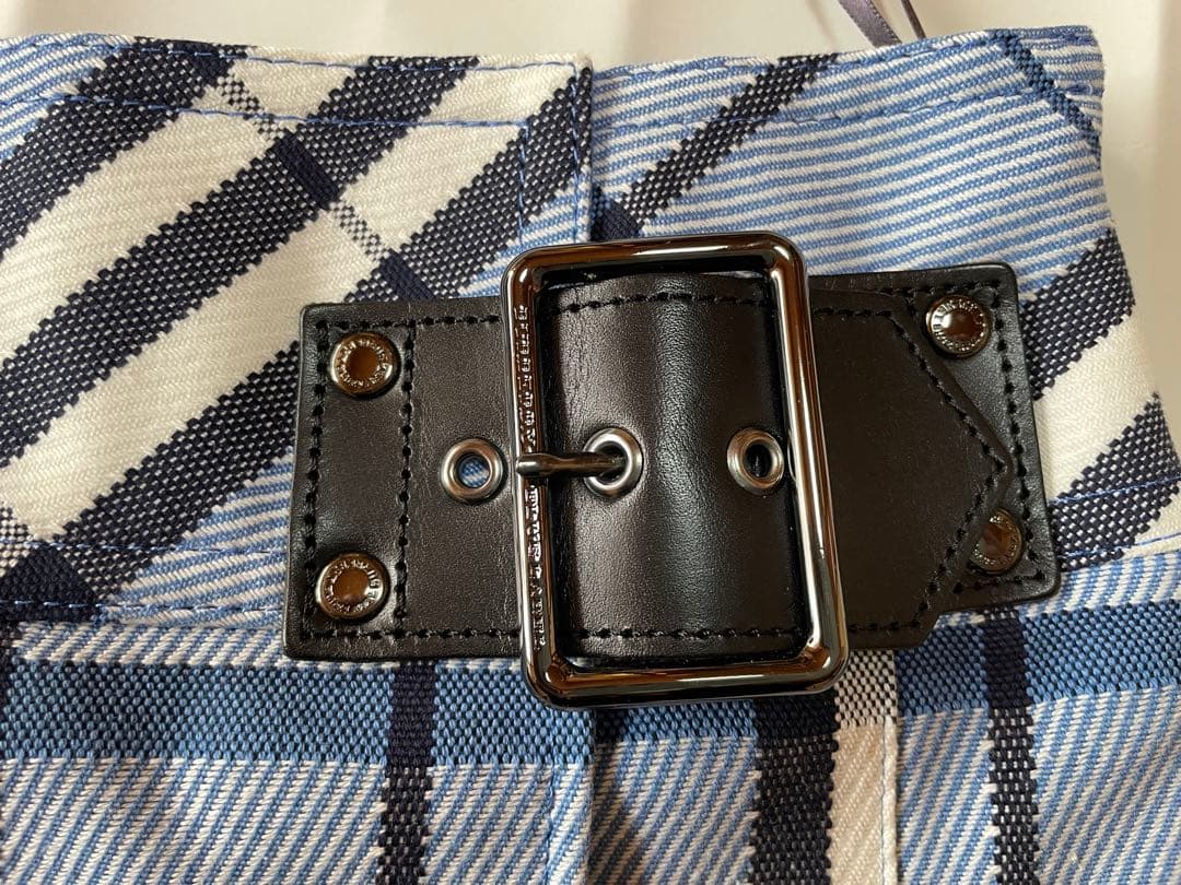 バーバリーブルーレーベルプリーツスカート