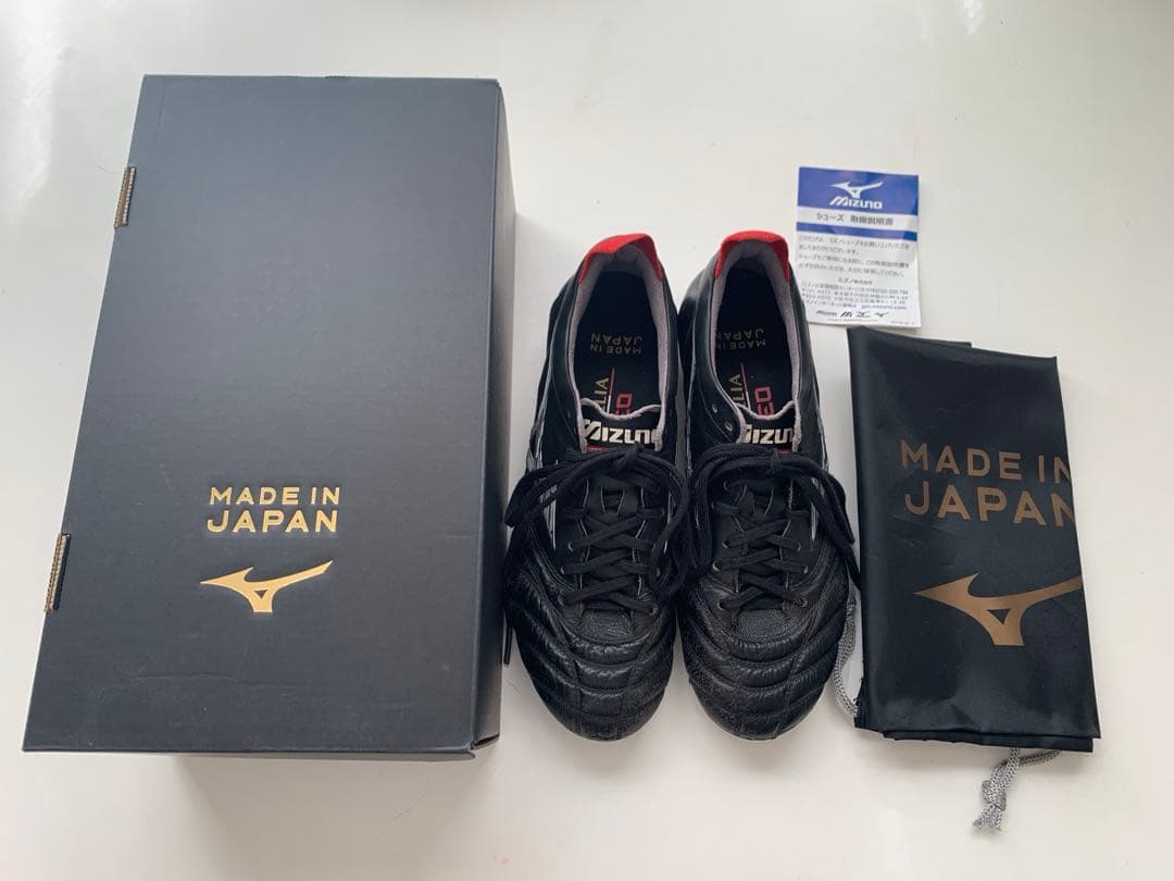 大人気⭐︎モレリアネオ4 23.0センチ