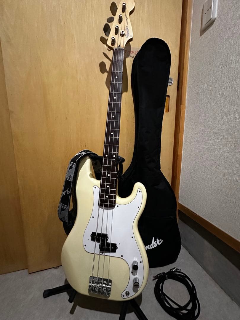 Fender precision bass フェンダープレシジョンベース+付属品