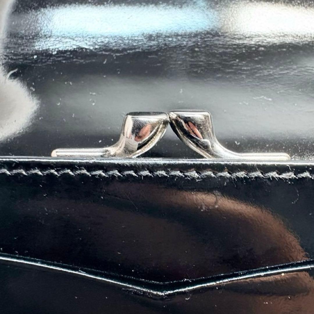 極美品　GUCCI グッチ　がま口エナメルパテントレザー三つ折り財布ブラック黒