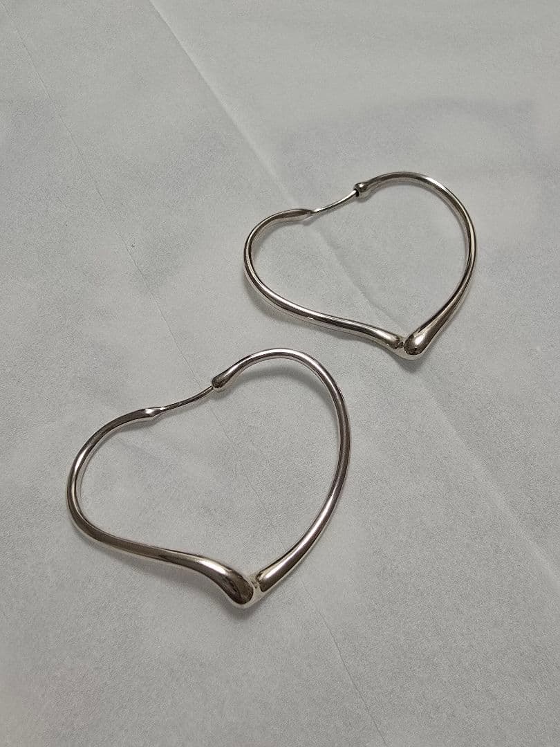 TIFFANY　オープン ハート フープ ピアス