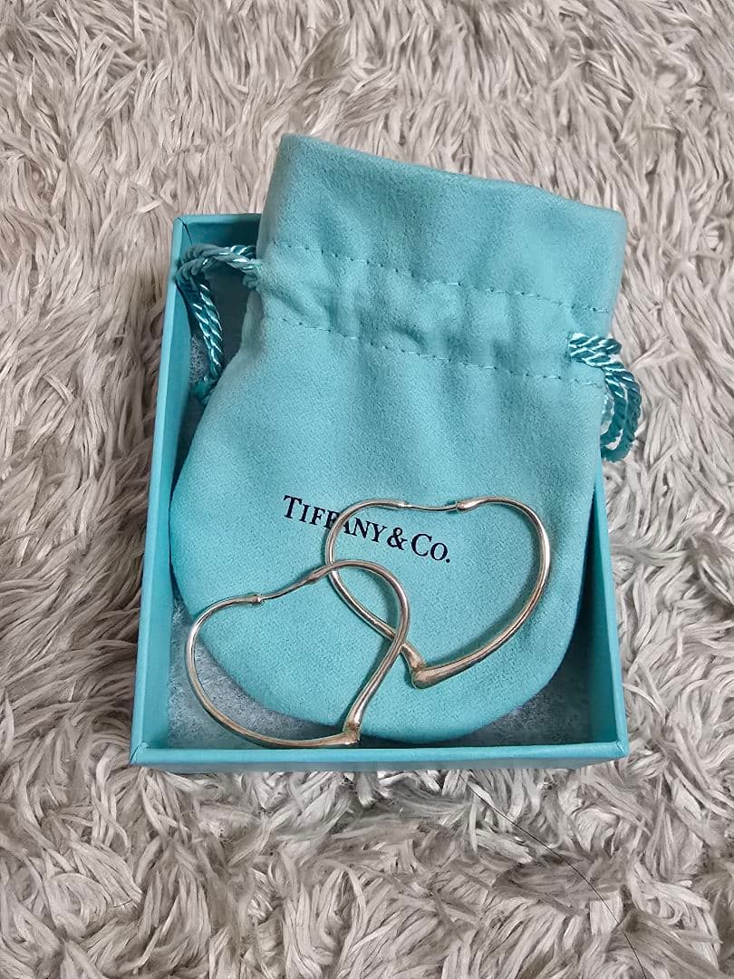 TIFFANY　オープン ハート フープ ピアス