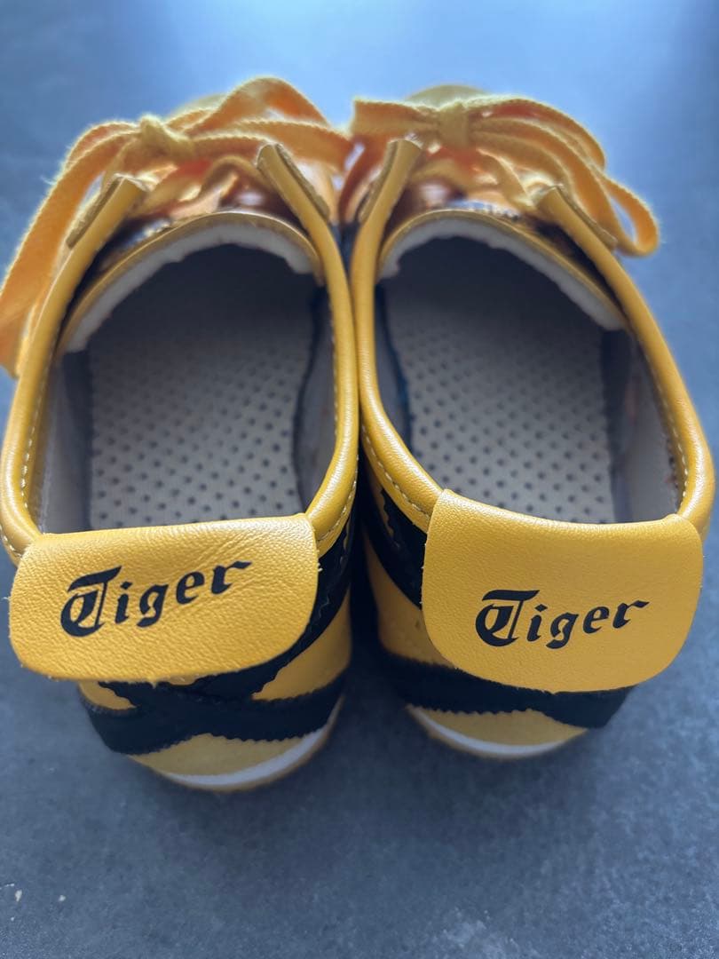 23.5cm Onitsuka Tiger / オニツカタイガースニーカー