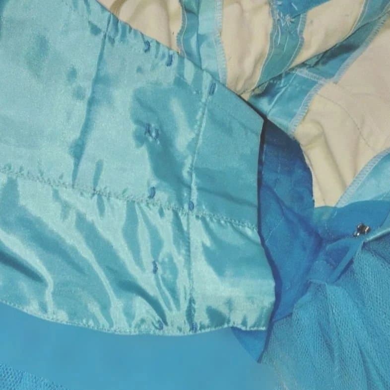 バレエ　水色 クラシックチュチュ シルビア製　小学中学年　2着　髪飾り、袖付