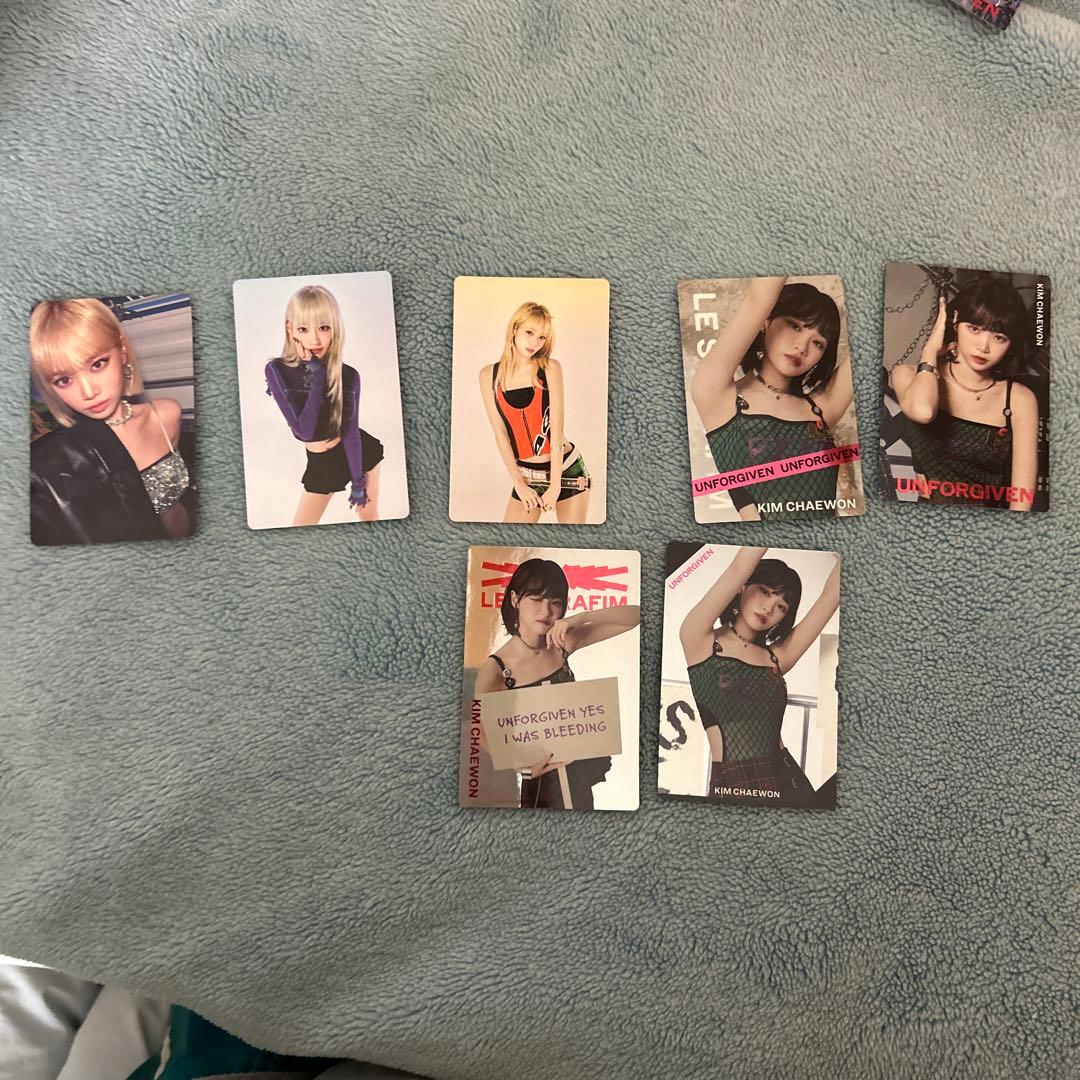 LE SSERAFIMのグッツ