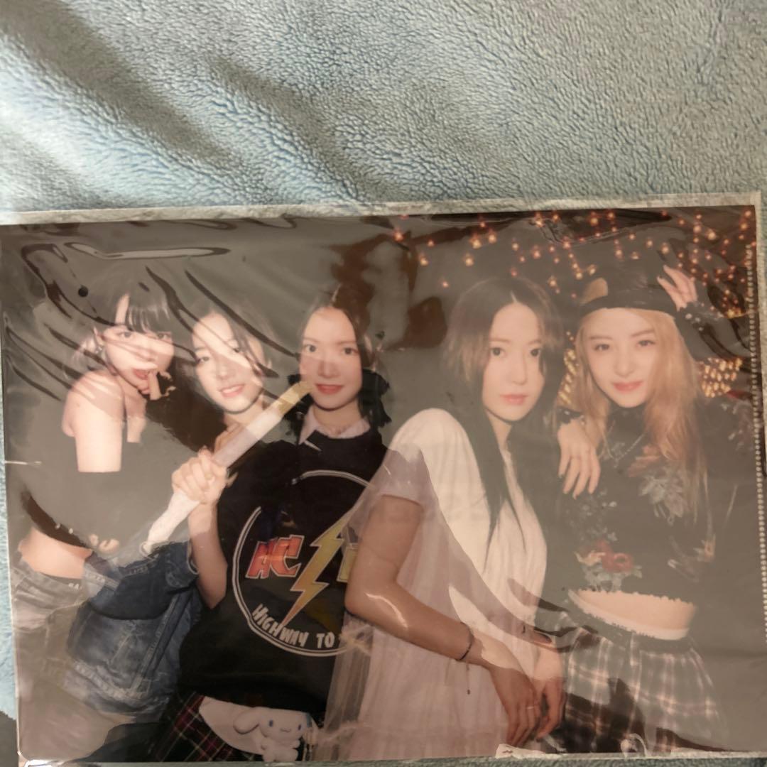 LE SSERAFIMのグッツ