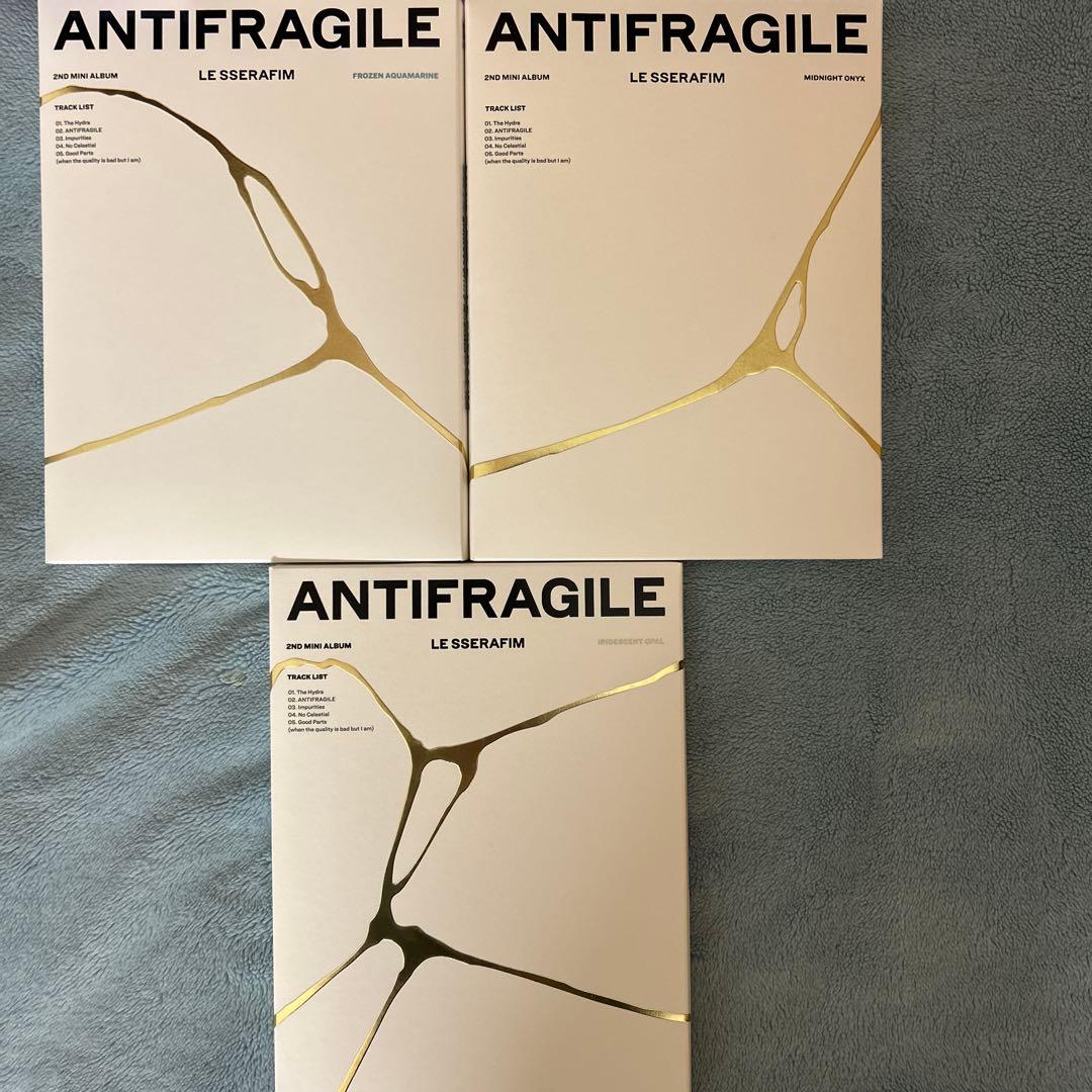 LE SSERAFIMのグッツ