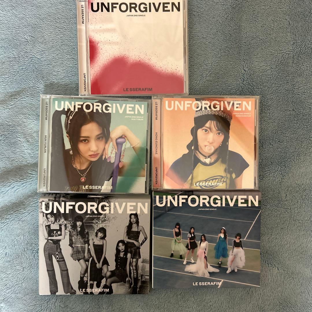 LE SSERAFIMのグッツ