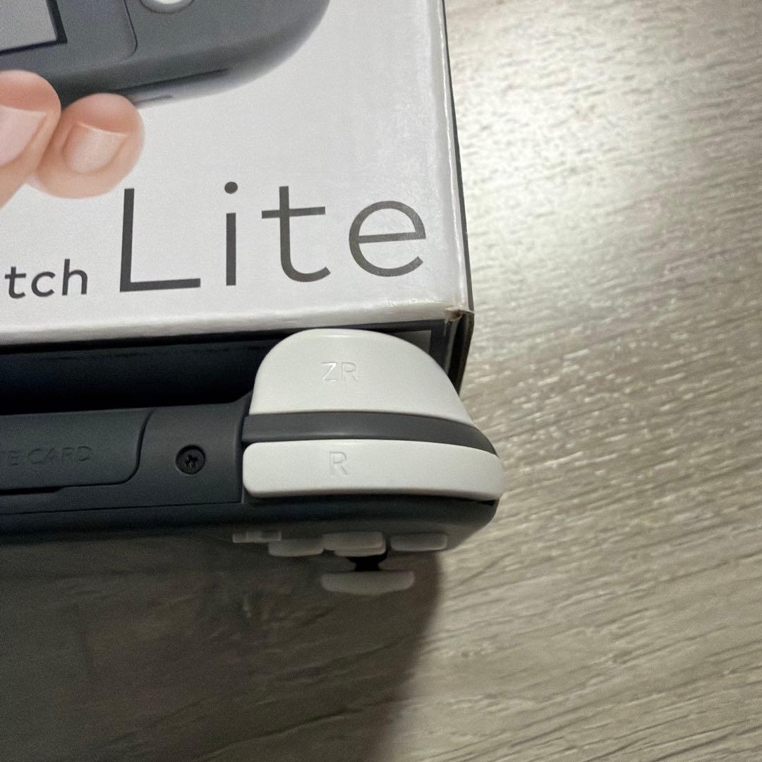 2024年製Nintendo Switch lite スイッチライト　本体