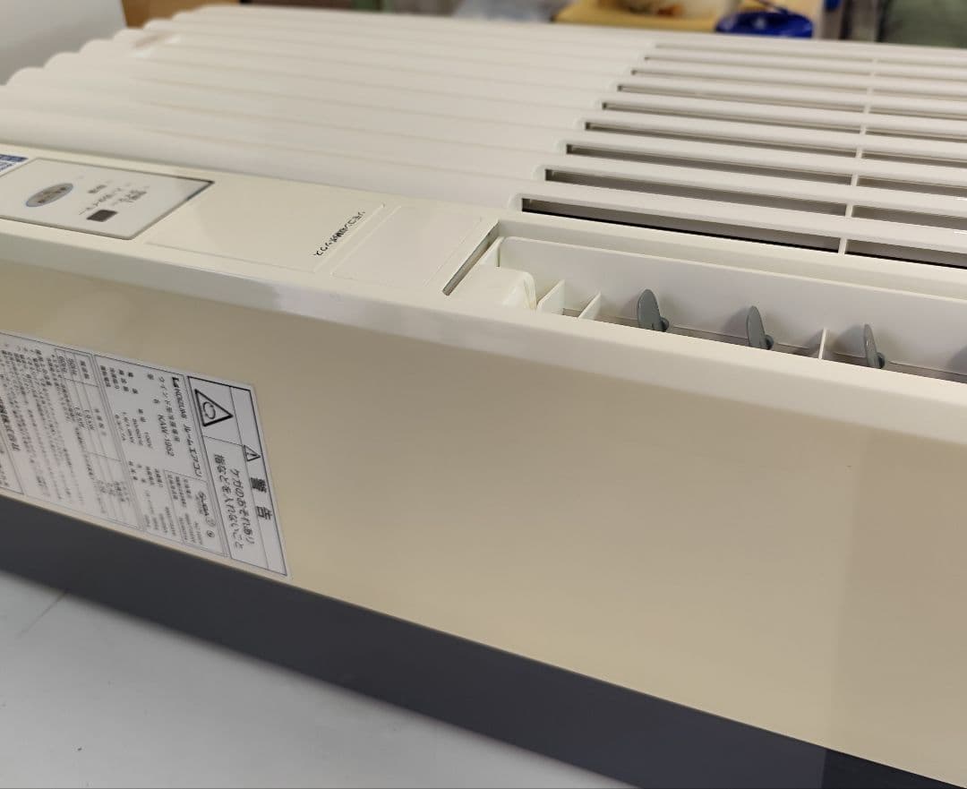 車部品（様）　コイズミ 窓用エアコン KAW-1952 15年製