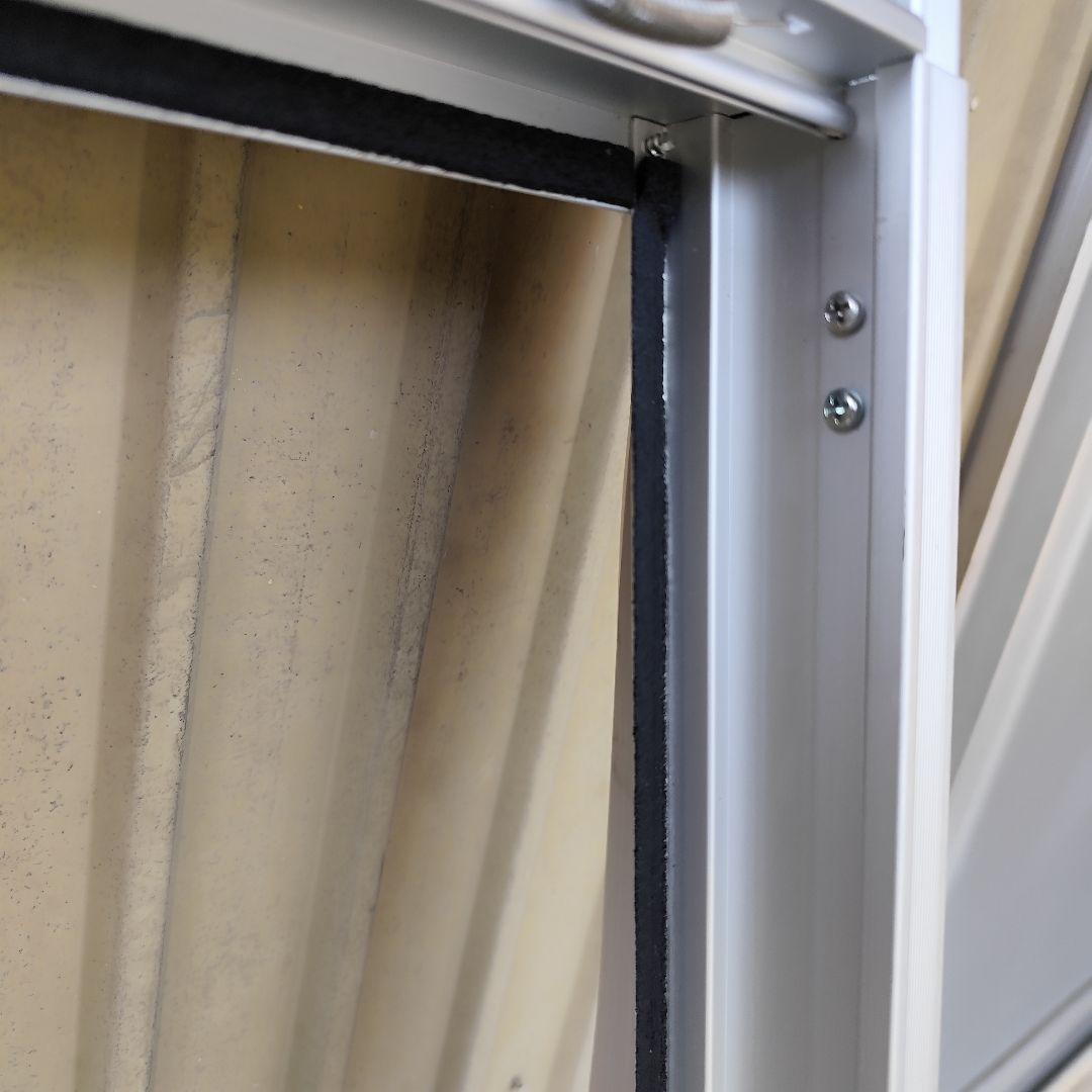 車部品（様）　コイズミ 窓用エアコン KAW-1952 15年製