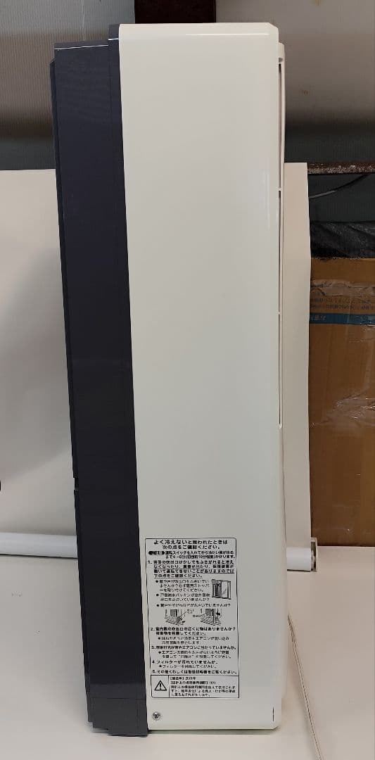 車部品（様）　コイズミ 窓用エアコン KAW-1952 15年製