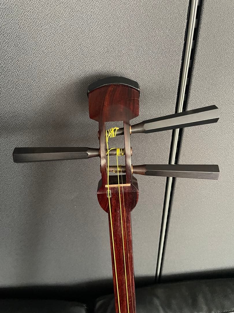 しんぞー三味線 紅木 1本溝 子持綾杉胴　東さわり　糸巻素六黒檀　付き