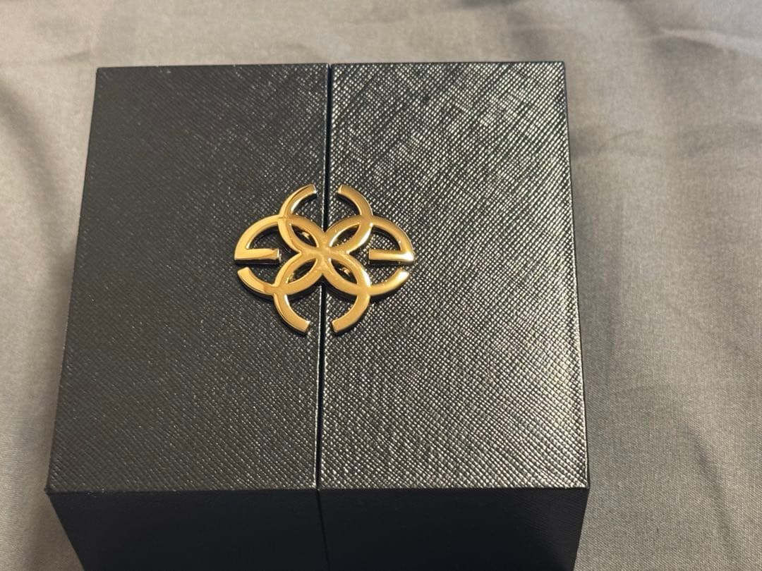 ゴールデンコンセプト  II Titanium Grey