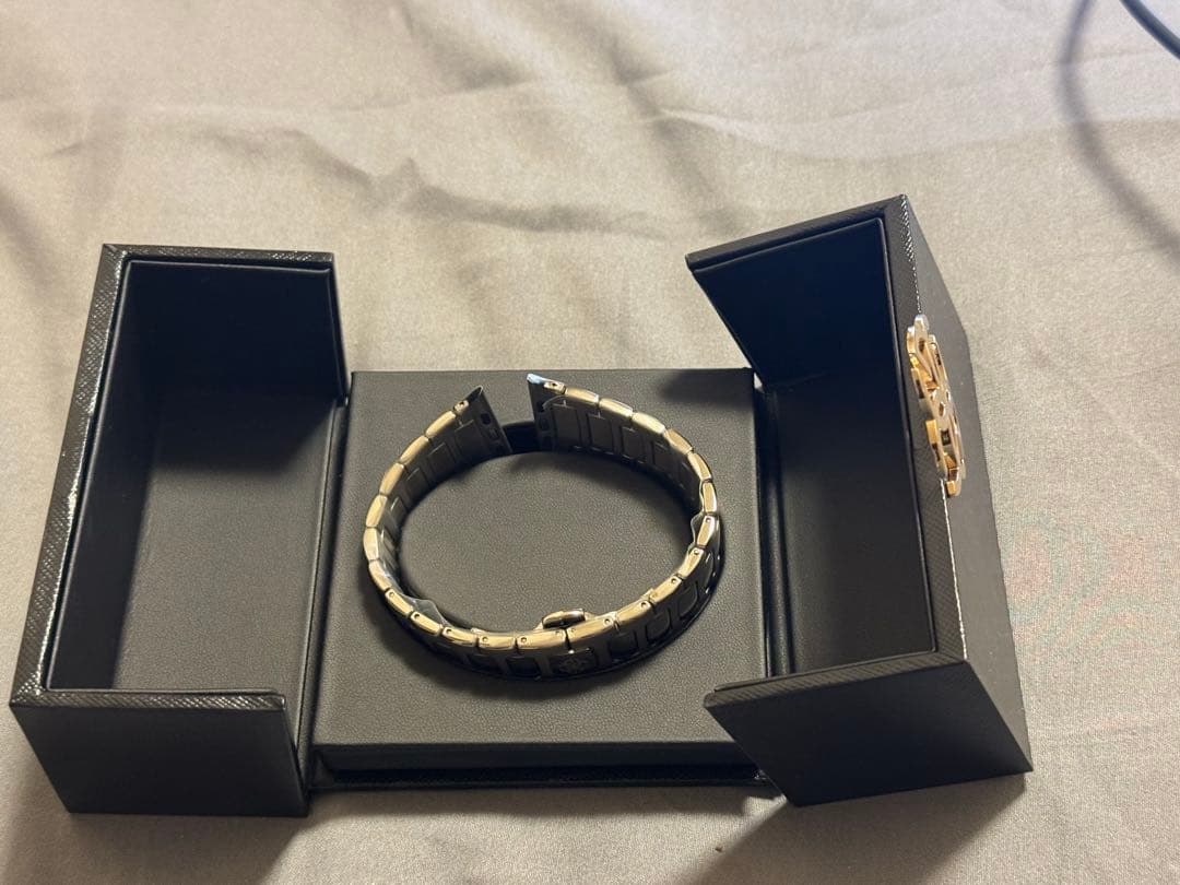 ゴールデンコンセプト  II Titanium Grey