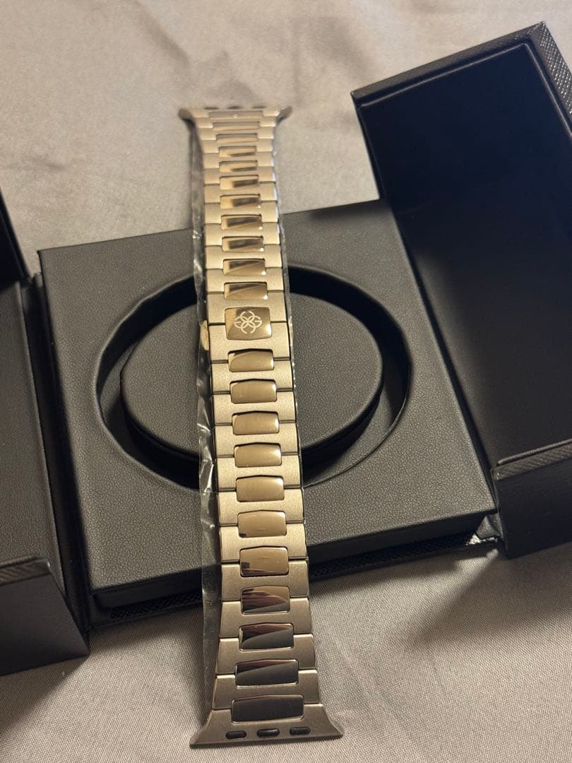 ゴールデンコンセプト  II Titanium Grey