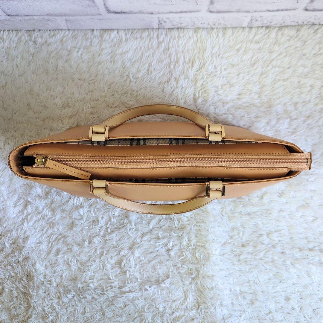 バーバリー トートバッグ ノバチェック レザー ベージュ 型押しロゴ レディース