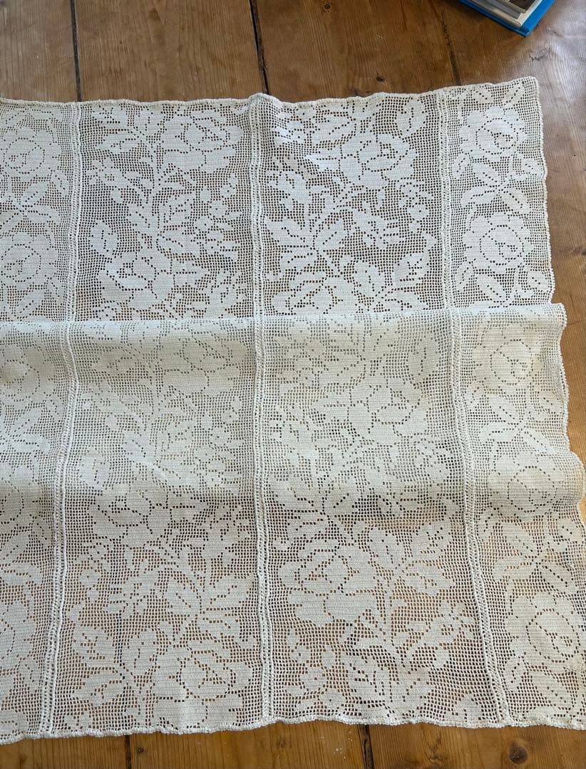 フランス　アンティーク　手編みクロッシェレース　テーブルクロス　カーテン