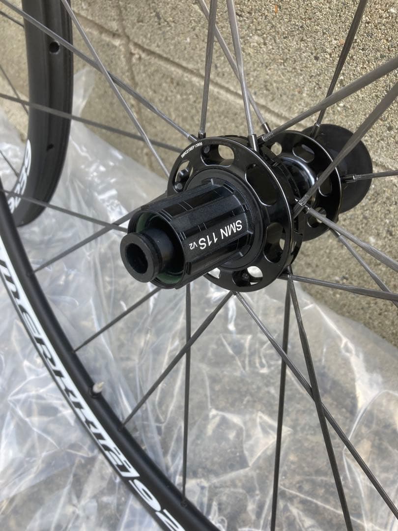 メカニコTLRカーボンDISCホイール　前後セット送料込み