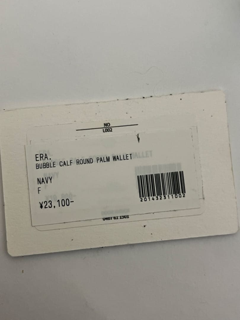 ERA. BUBBLE CALF ROUND PALM WALLET ネイビー