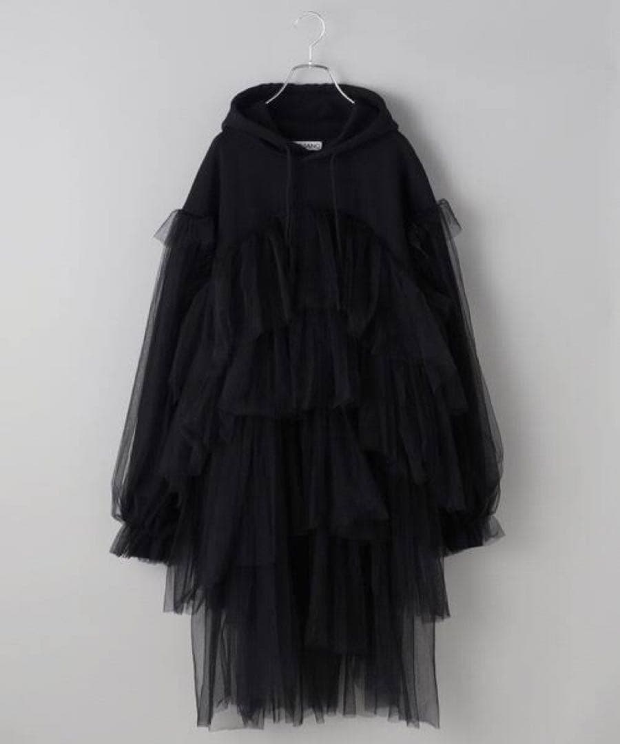トップス VIVIANO Tiered Tulle Trimmed Sweatshirt
