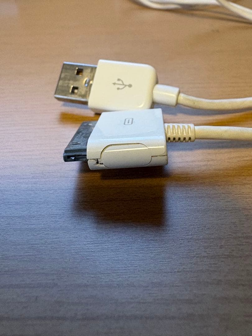 Apple iPod nano ピンク 第3世代 8GB 。付属品付き。