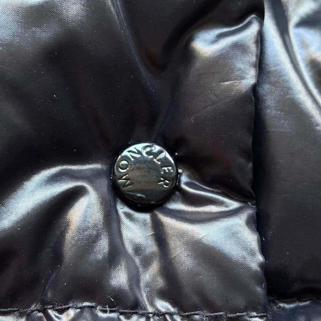 【美品】モンクレール ダウンベスト GHANA シャイニー ロゴワッペン 黒 S