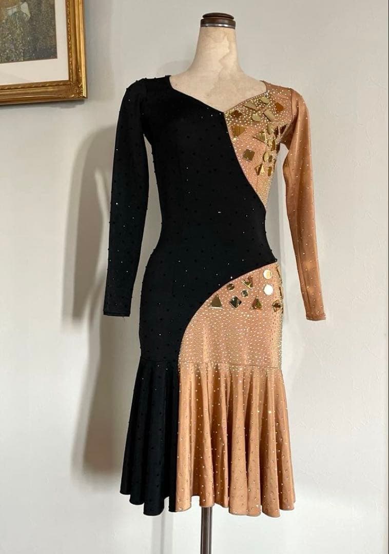 ❤︎ラテン【社交ダンス用ドレス】黒と金色
