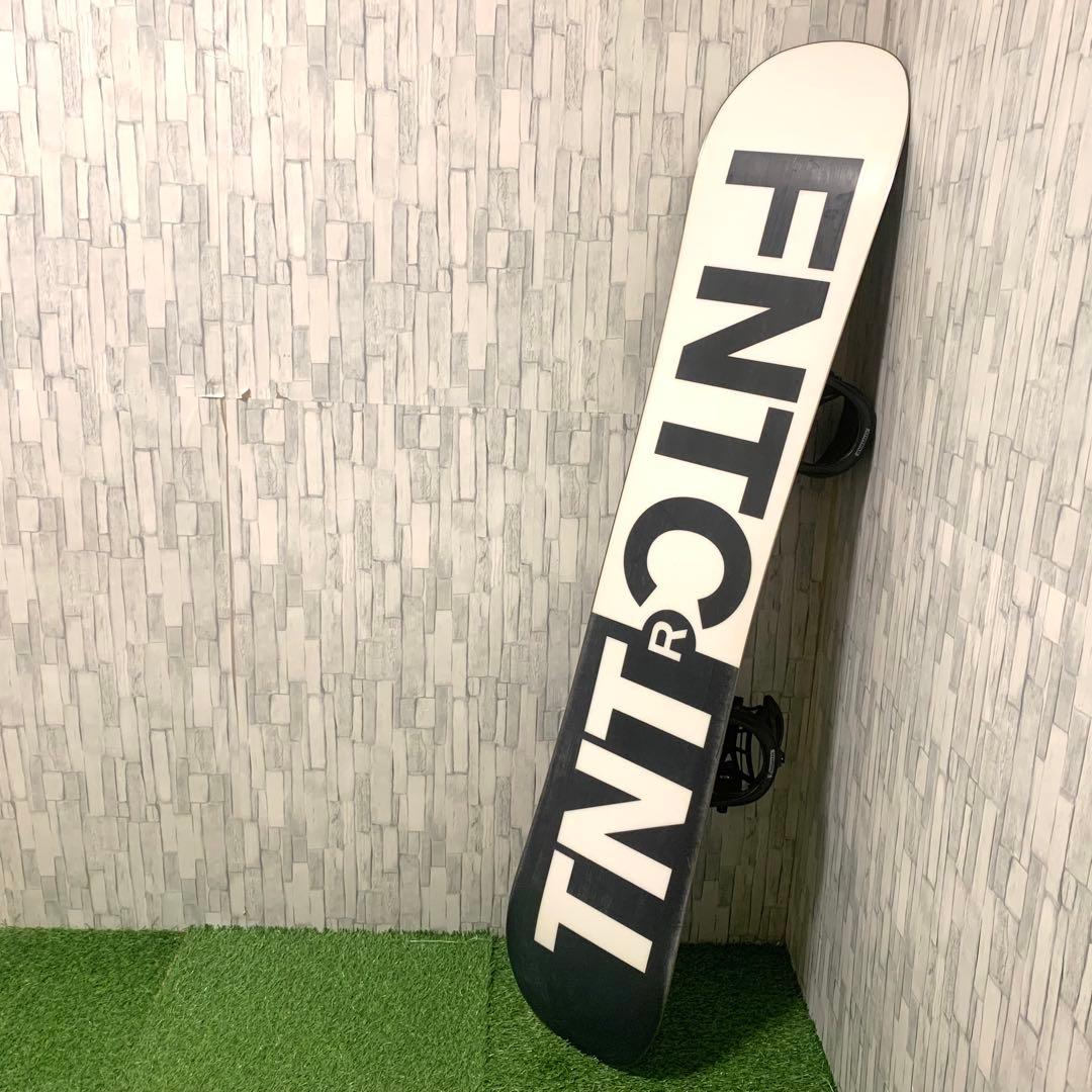 良品 FNTC TNTR 147cm板 グラトリ STEPCHILDビンディング