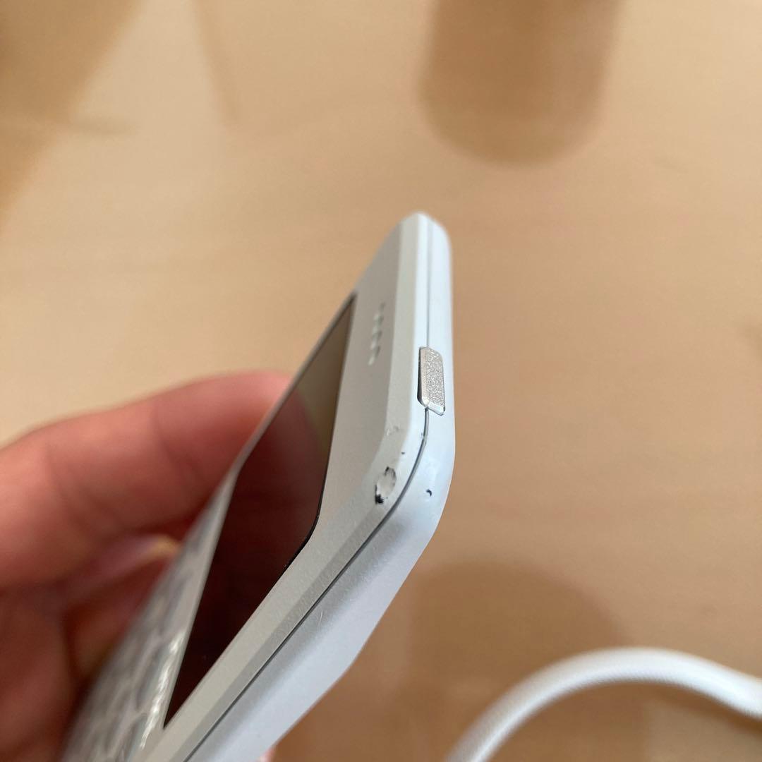 Punkt. MP 02 ホワイト 携帯電話本体