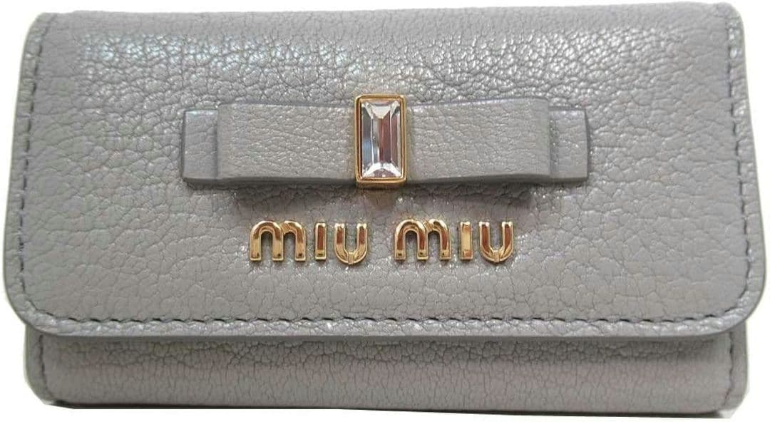 未使用 ミュウミュウ マドラス レザー 6連 キーケース グレー