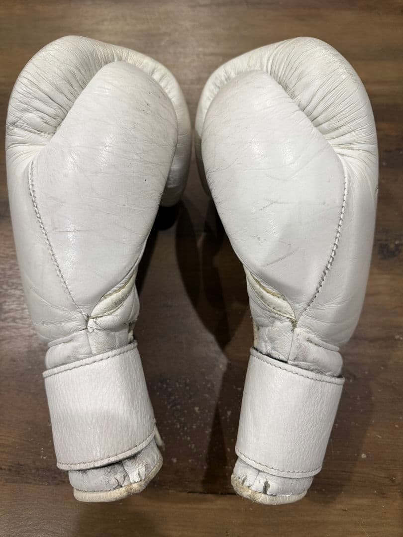 Winning ボクシンググローブ 16 oz ホワイト