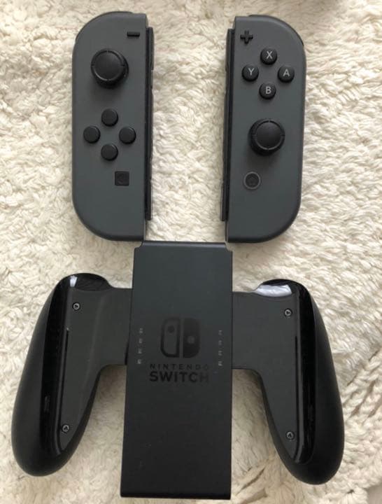 送料込み❗️Switch本体、新品スマブラセット、プロコンは付いてきません。