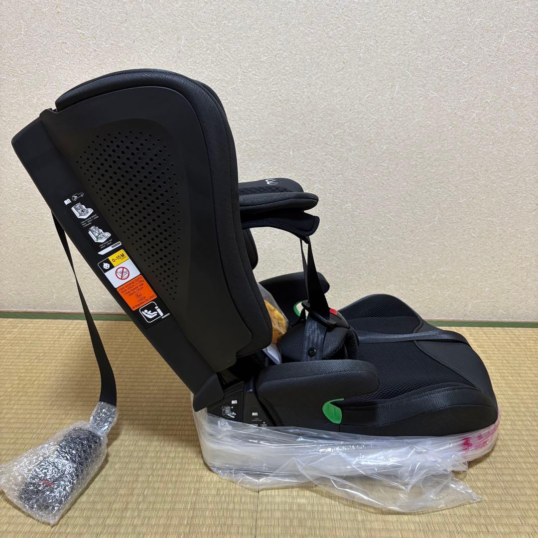 カーメイト　エールべべ　パパットR パールブラック　チャイルドシート　CF135