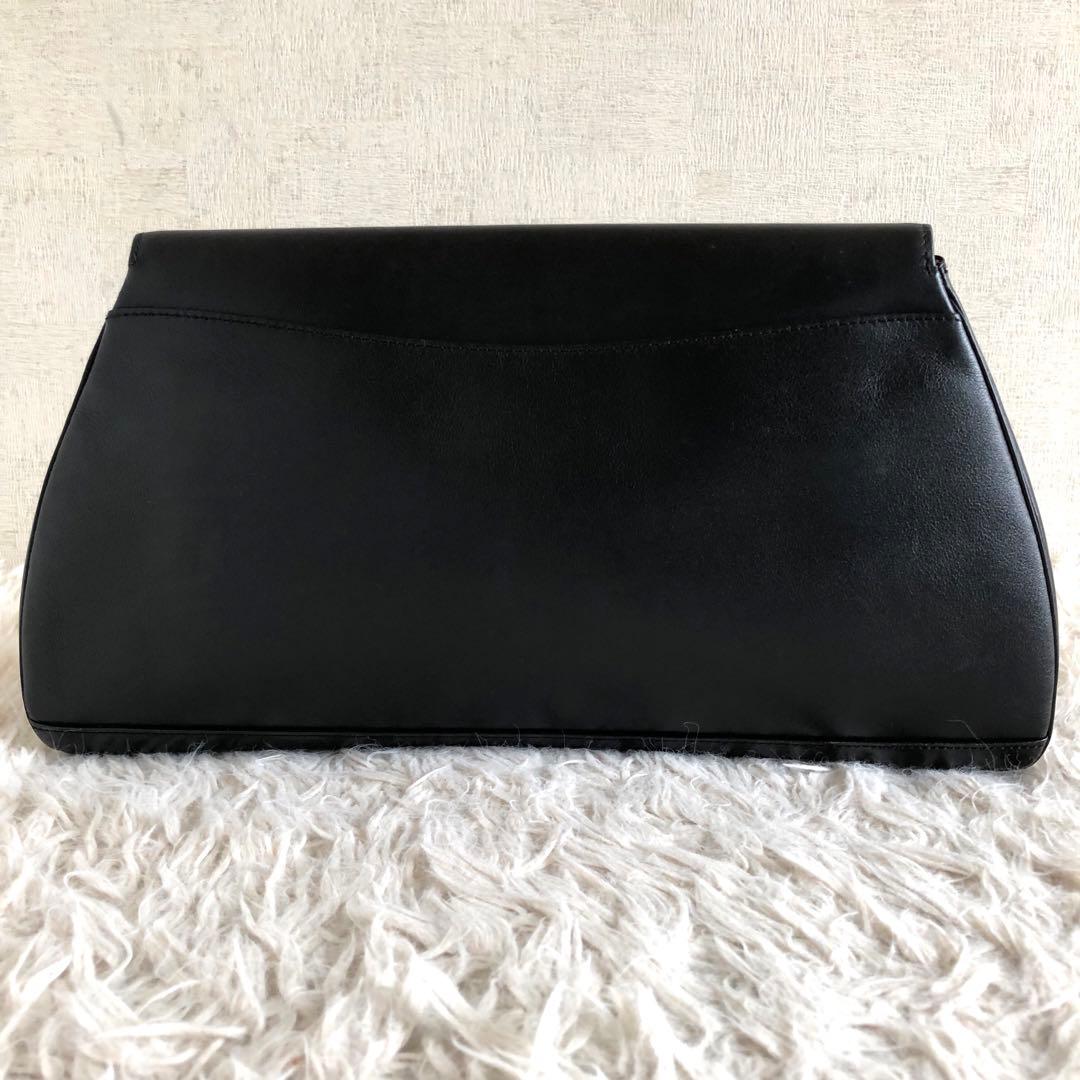 【フランス製】カルティエ　パンテール　クラッチバッグ　黒　本革　ゴールド金具