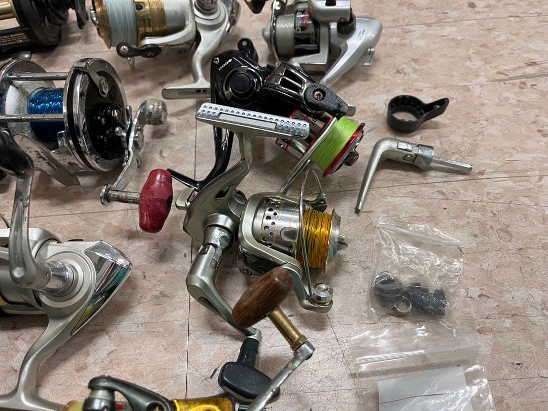 16個ジャンクリール　SHIMANO DAIWA などまとめ売り