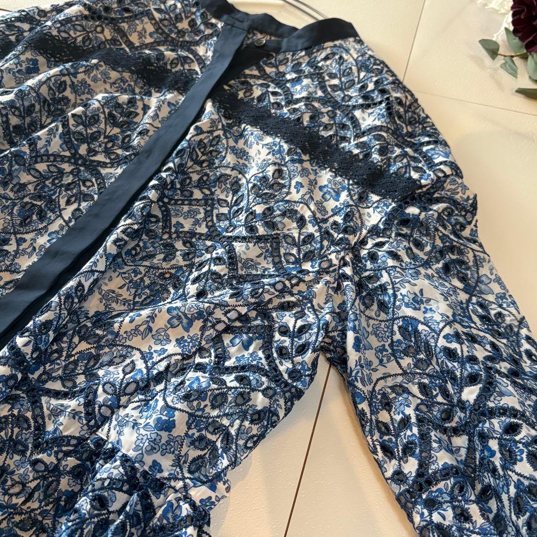 美品　lelian レース　シャツブラウス　青　刺繍　11号　花柄