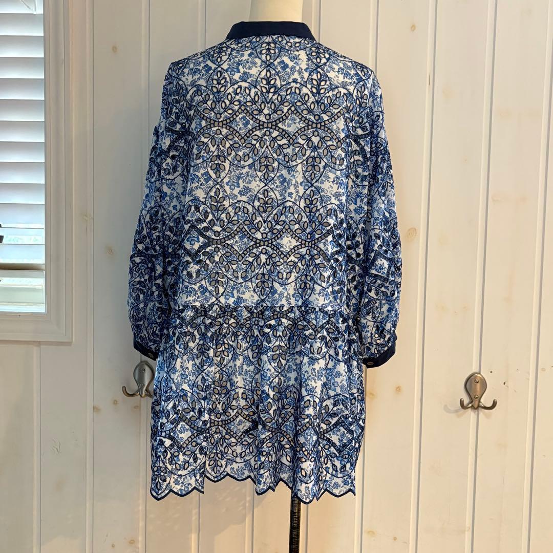 美品　lelian レース　シャツブラウス　青　刺繍　11号　花柄