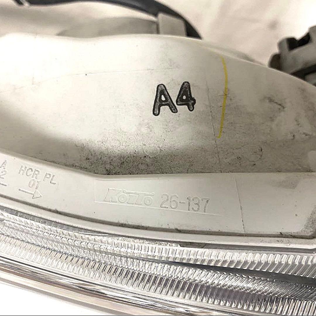 saya200系ハイエース　右ヘッドライト　koito26-137中古