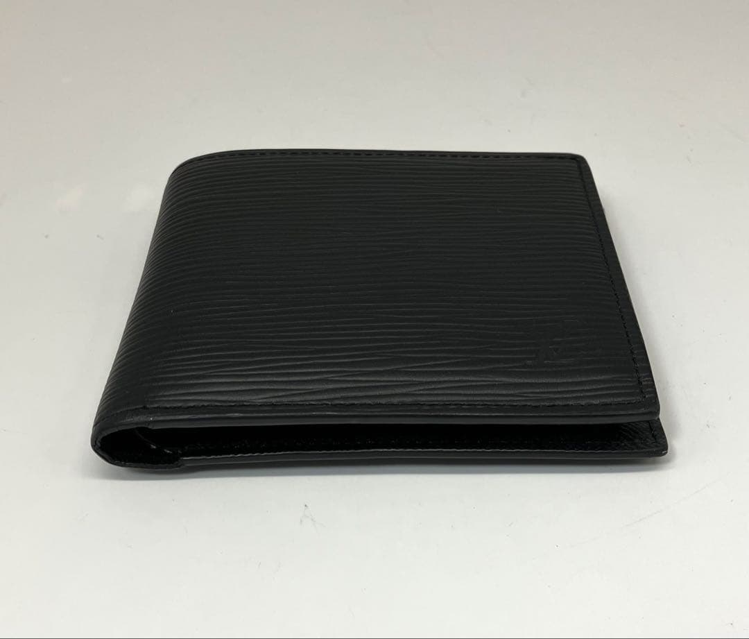 ⭐️ 新型 極美品 ルイ・ヴィトン エピ マルコ 二つ折り財布 ブラック 鑑定済