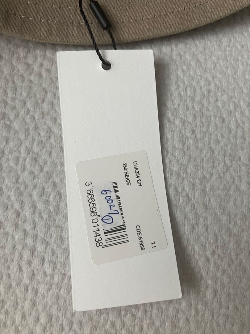 早い者勝ち！　AMI PARIS ベージュ　バケットハット　新品