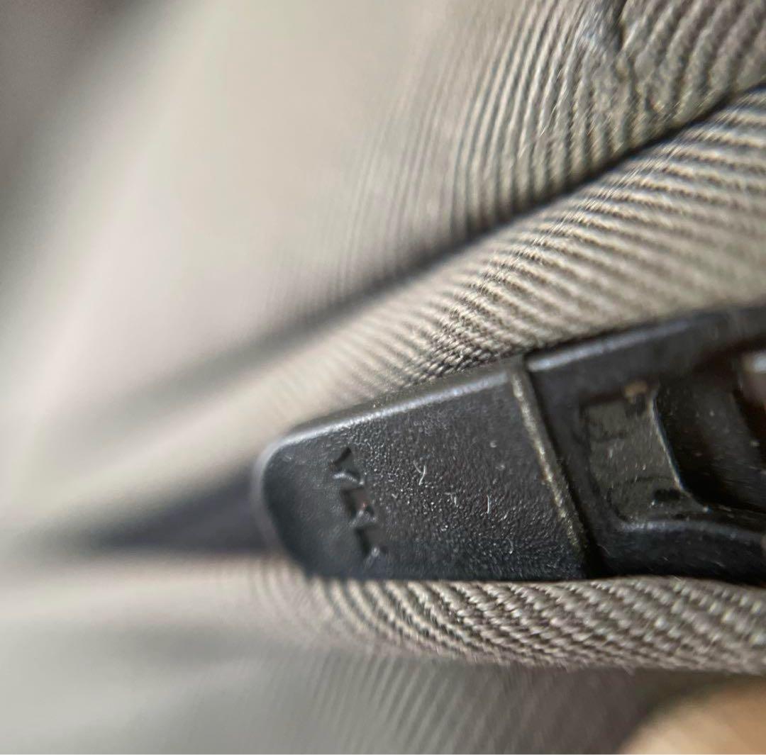 【美品】DESCENTE グレー スリムフィット セットアップ