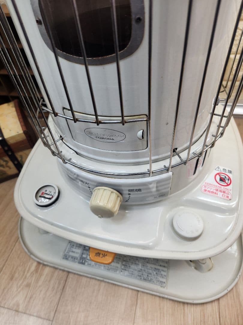 送料無料❤2014⑨■コロナ ホワイト 石油ストーブ 安全ガード付き
