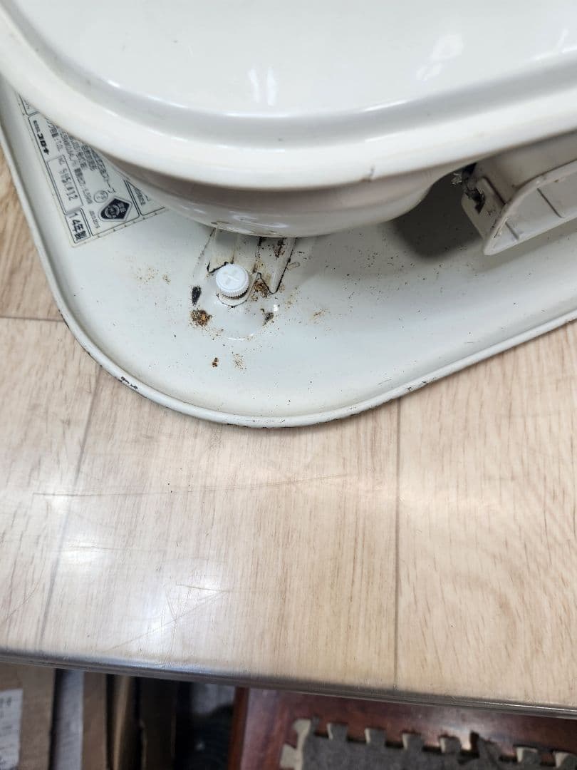 送料無料❤2014⑨■コロナ ホワイト 石油ストーブ 安全ガード付き