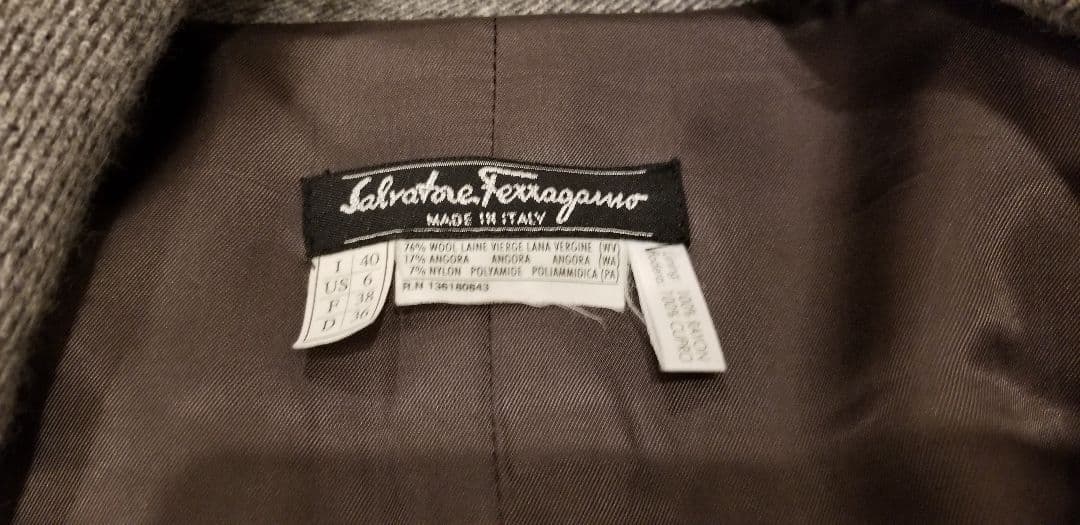 Ferragamoフェラガモ　美品！ ロングコート