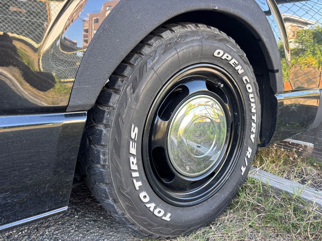 エセックス　CRS　200 系ハイエース　オーバーフェンダー　25mm