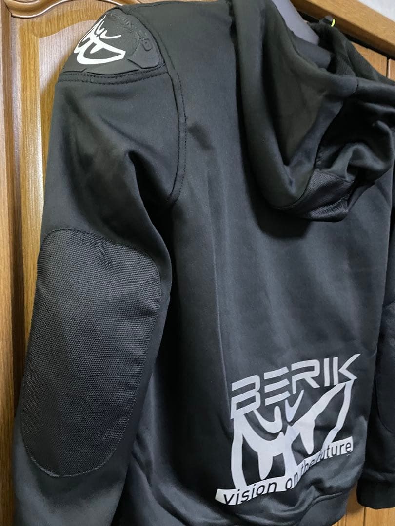 BERIK 2.0 ジャケット ブラック/ライム春・夏・秋 肩・肘にプロテクター