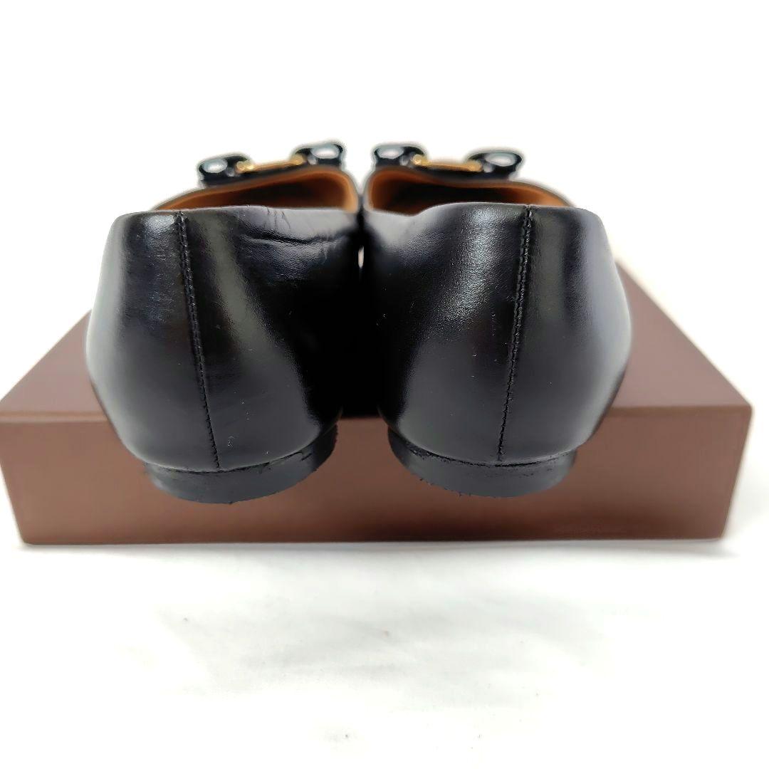 モデルサイズ☆良品❤【フェラガモ】ヴァリナ ヴァラ フラットシューズ 黒