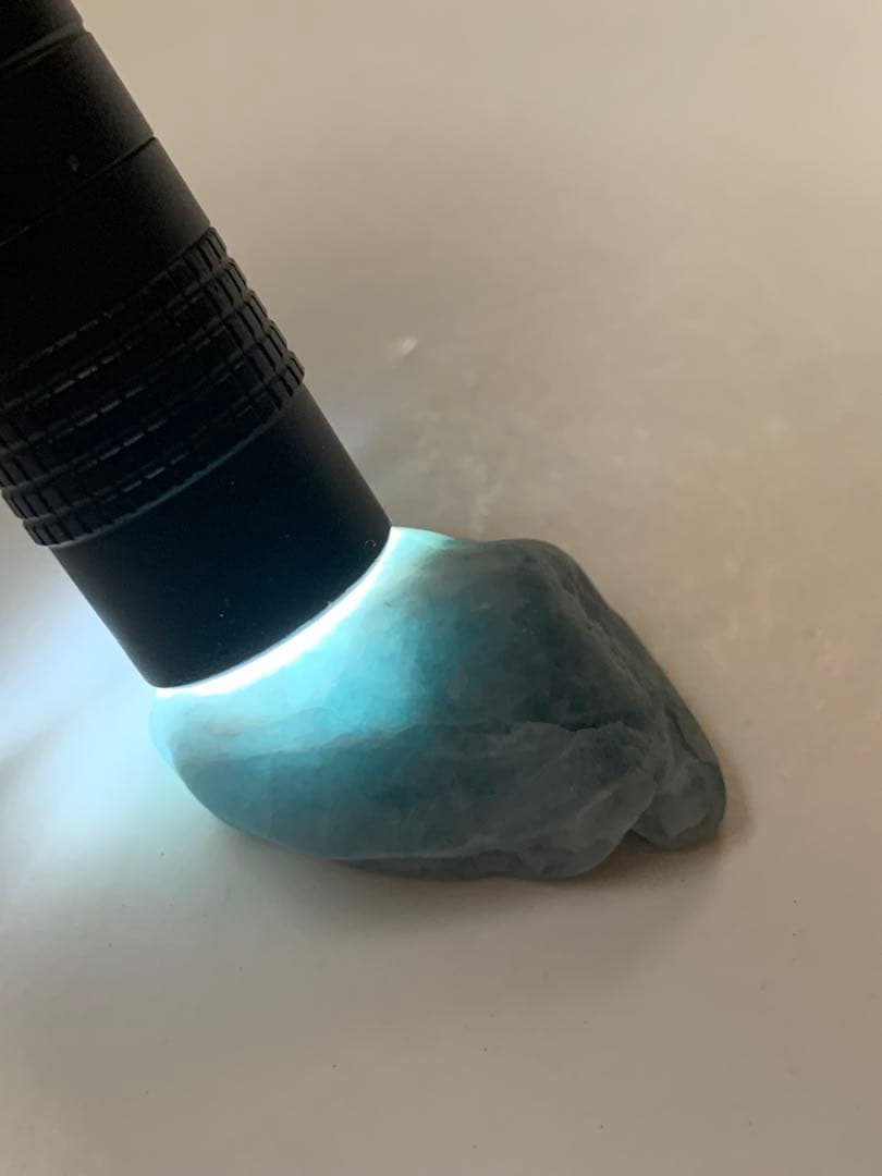 宝石質　糸魚川入りコン沢青翡翠　海石　原石　青ひすい　水石　根付　国産鉱物標本